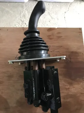 Tay điều khiển thủy lực 60304000194 